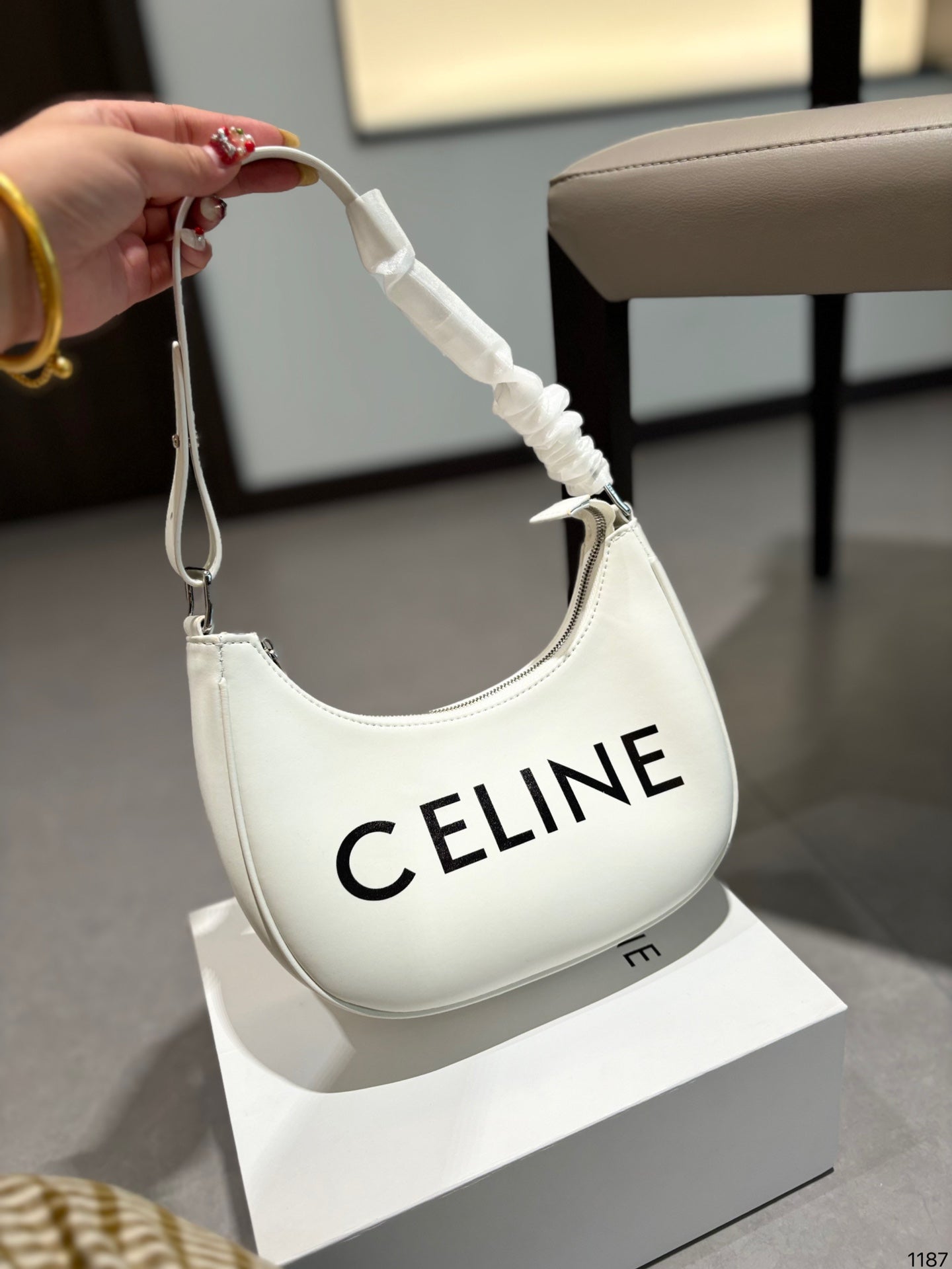 Celine MEDIUM AVA TRIOMPHE BAG