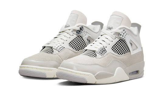 Jordan 4 Retro Frozen Moments
