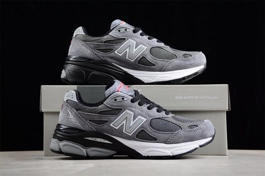 New Balance 990 V3
